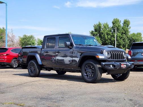 Granite Crystal Clearcoat Metallic 2025 Jeep Gladiator Sport