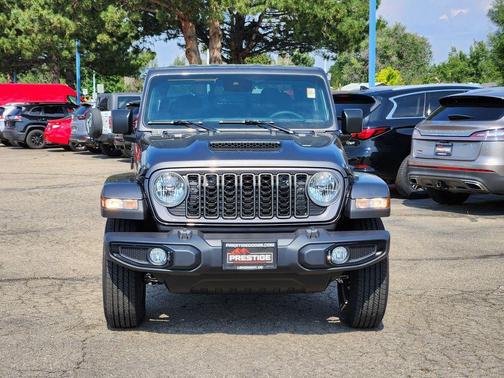 Granite Crystal Clearcoat Metallic 2025 Jeep Gladiator Sport