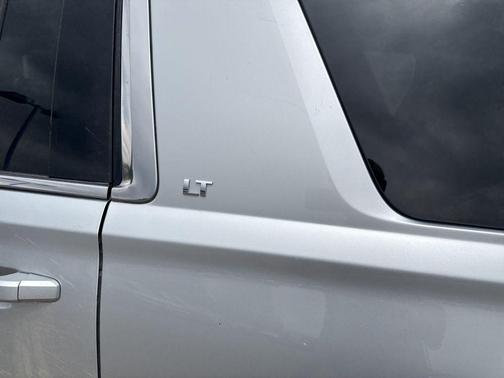 Silver Ice Metallic 2015 Chevrolet Suburban 1500 LT