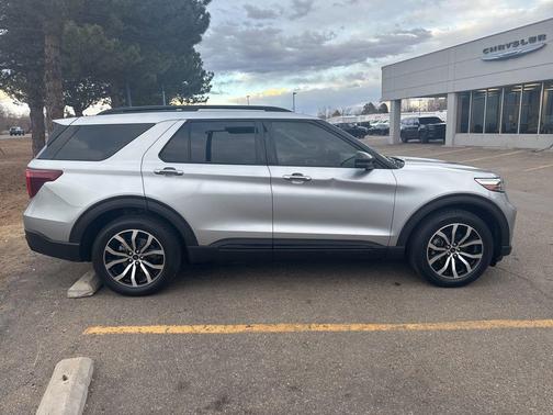 2020 Ford Explorer ST
