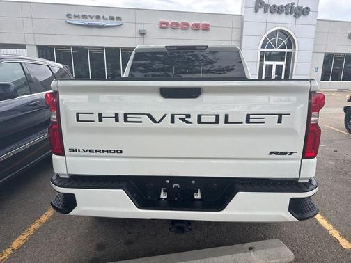 Summit White 2021 Chevrolet Silverado 1500 RST