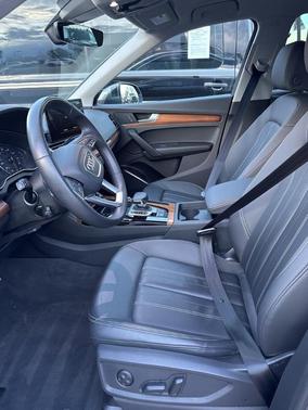 2023 Audi Q5 45 S line quattro Premium
