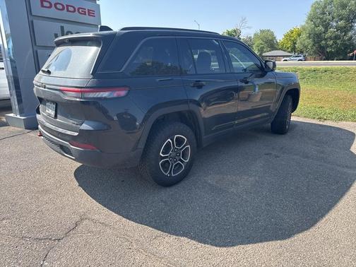 2022 Jeep Grand Cherokee Trailhawk