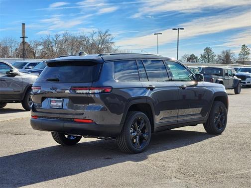 2025 Jeep Grand Cherokee L Laredo