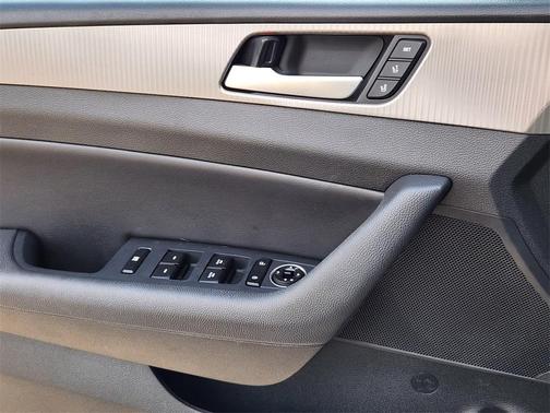 2019 Hyundai SONATA Limited 2.0T