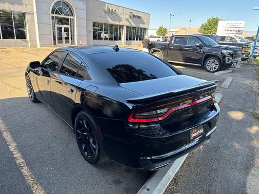 Pitch Black Clearcoat 2016 Dodge Charger R/T