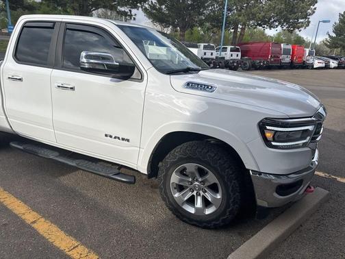 Bright White Clearcoat 2020 RAM 1500 Laramie