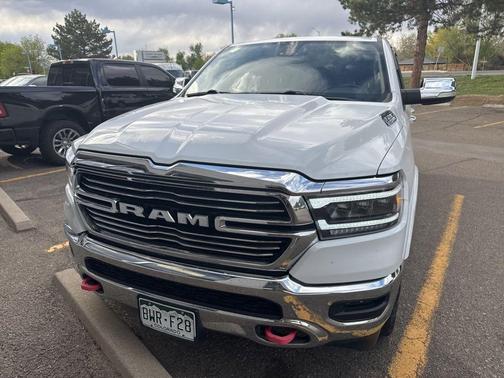 Bright White Clearcoat 2020 RAM 1500 Laramie