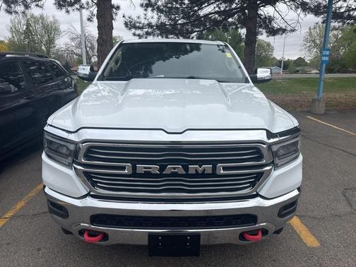 Bright White Clearcoat 2020 RAM 1500 Laramie