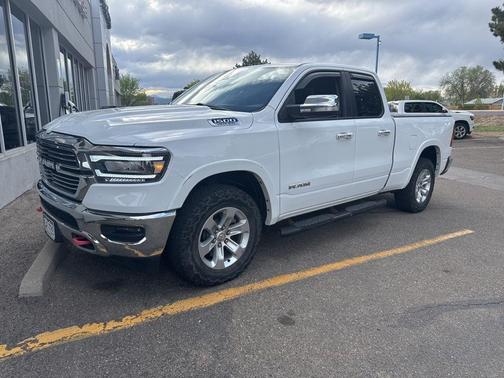 Bright White Clearcoat 2020 RAM 1500 Laramie
