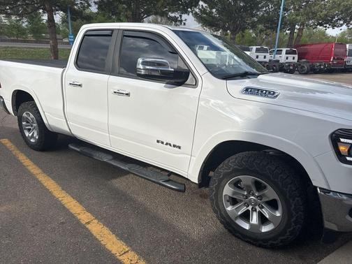 Bright White Clearcoat 2020 RAM 1500 Laramie