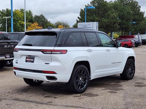 2025 Jeep Grand Cherokee Summit