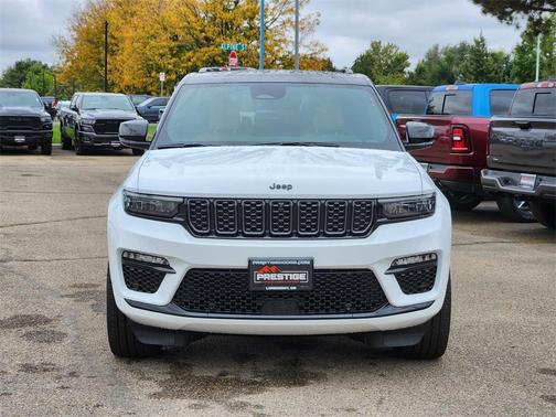 2025 Jeep Grand Cherokee Summit