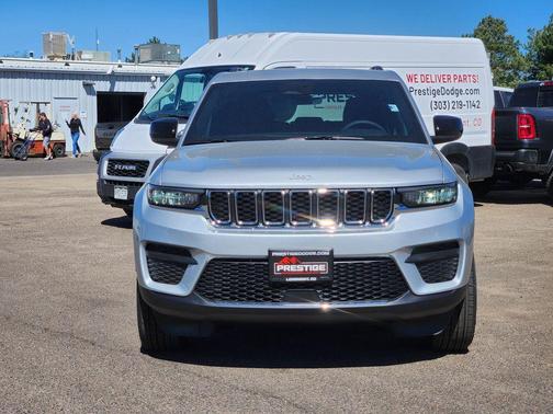 Silver Zynith 2026 Jeep Grand Cherokee Laredo X