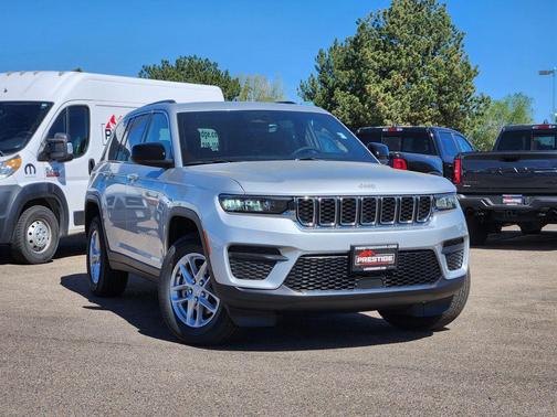 Silver Zynith 2026 Jeep Grand Cherokee Laredo X