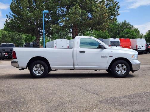 Bright White Clearcoat 2019 RAM 1500 Classic Tradesman