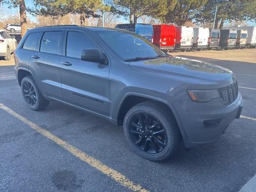 2022 Jeep Grand Cherokee WK Laredo