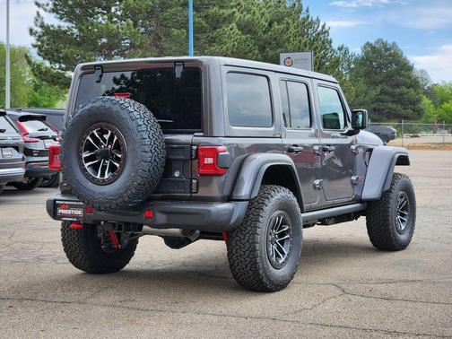 Granite Crystal Clearcoat Metallic 2026 Jeep Wrangler Rubicon