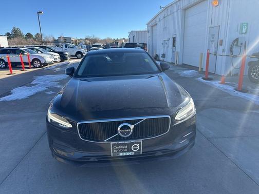 2018 Volvo S90 T5 Momentum