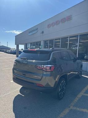 Olive Green Pearlcoat 2017 Jeep Compass Limited