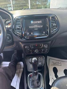 Olive Green Pearlcoat 2017 Jeep Compass Limited