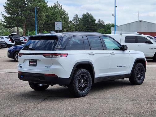2025 Jeep Grand Cherokee 4xe Trailhawk
