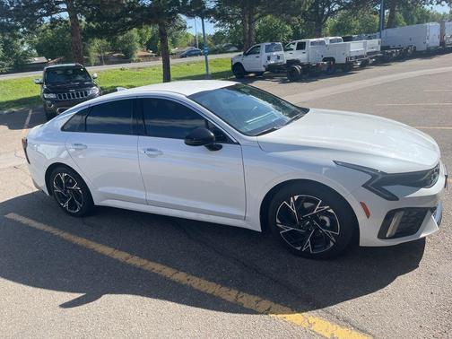 Snow White Pearl 2025 Kia K5 GT-Line