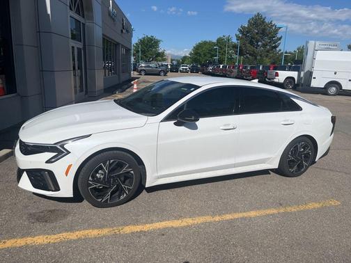 Snow White Pearl 2025 Kia K5 GT-Line