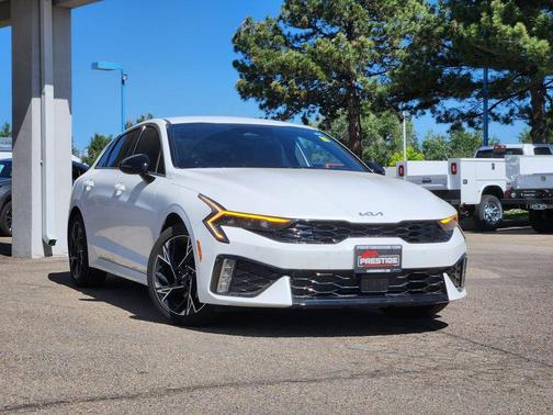 Snow White Pearl 2025 Kia K5 GT-Line