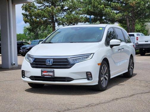 Platinum White Pearl 2022 Honda Odyssey Touring
