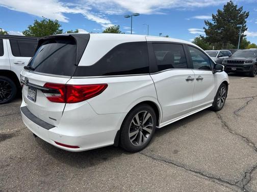 Platinum White Pearl 2022 Honda Odyssey Touring