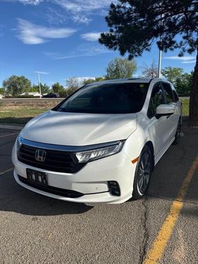 Platinum White Pearl 2022 Honda Odyssey Touring