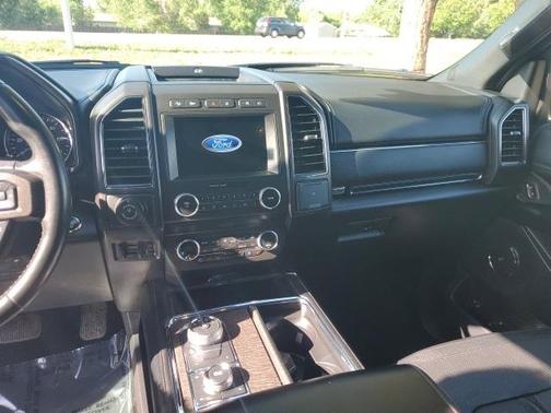 Photo 3 of 9 of 2019 Ford Expedition Limited