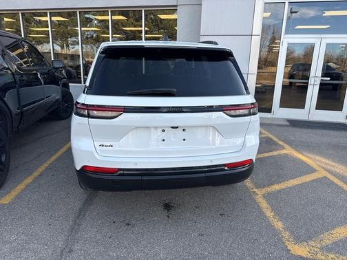 2024 Jeep Grand Cherokee Laredo