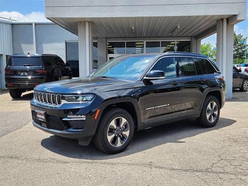 2025 Jeep Grand Cherokee 4xe Base