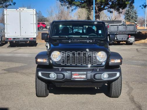 2026 Jeep Gladiator Sport