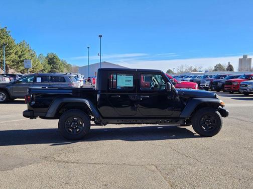 2026 Jeep Gladiator Sport