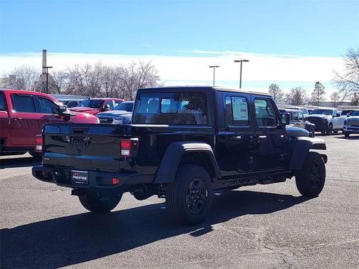 2026 Jeep Gladiator Sport