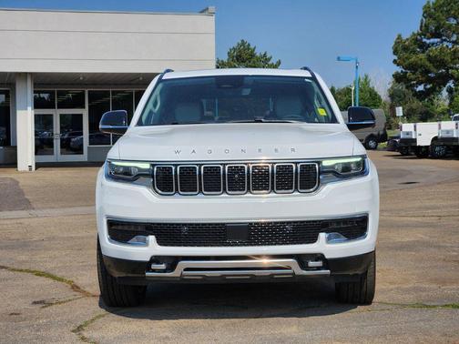 Bright White Clearcoat 2024 Jeep Wagoneer Series III