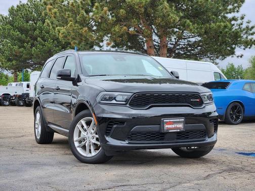 DB Black Crystal Clearcoat 2025 Dodge Durango GT