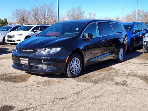 2026 Chrysler Voyager LX