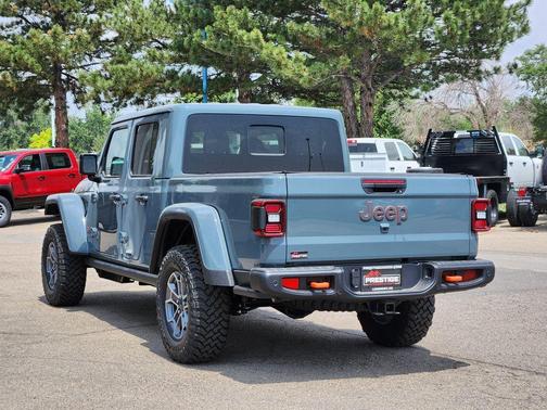 Anvil Clearcoat 2026 Jeep Gladiator Mojave