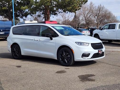 2026 Chrysler Pacifica Limited