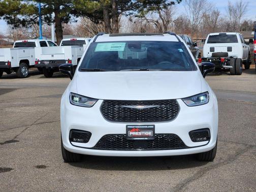 2026 Chrysler Pacifica Limited