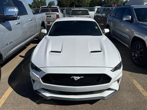Oxford White 2022 Ford Mustang GT Premium