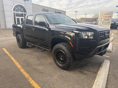 2022 Nissan Frontier S