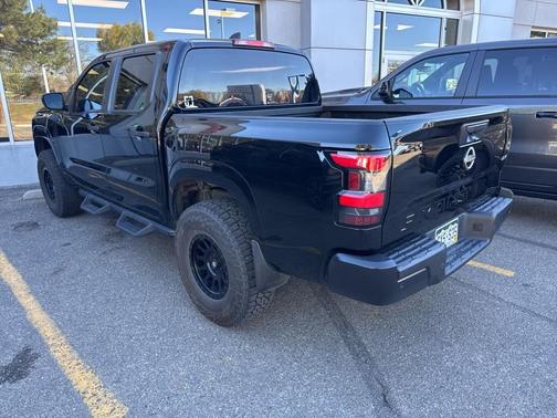 2022 Nissan Frontier S