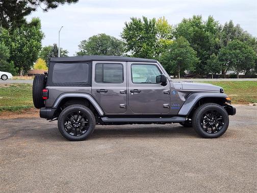 2025 Jeep Wrangler 4xe Sahara