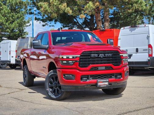 Molten Red Pearlcoat 2026 RAM 2500 Laramie