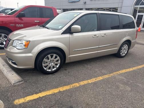 2012 Chrysler Town & Country Touring